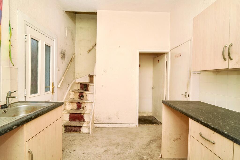 48 Cambridge Street, Preston, Lancashire, PR1 7XA