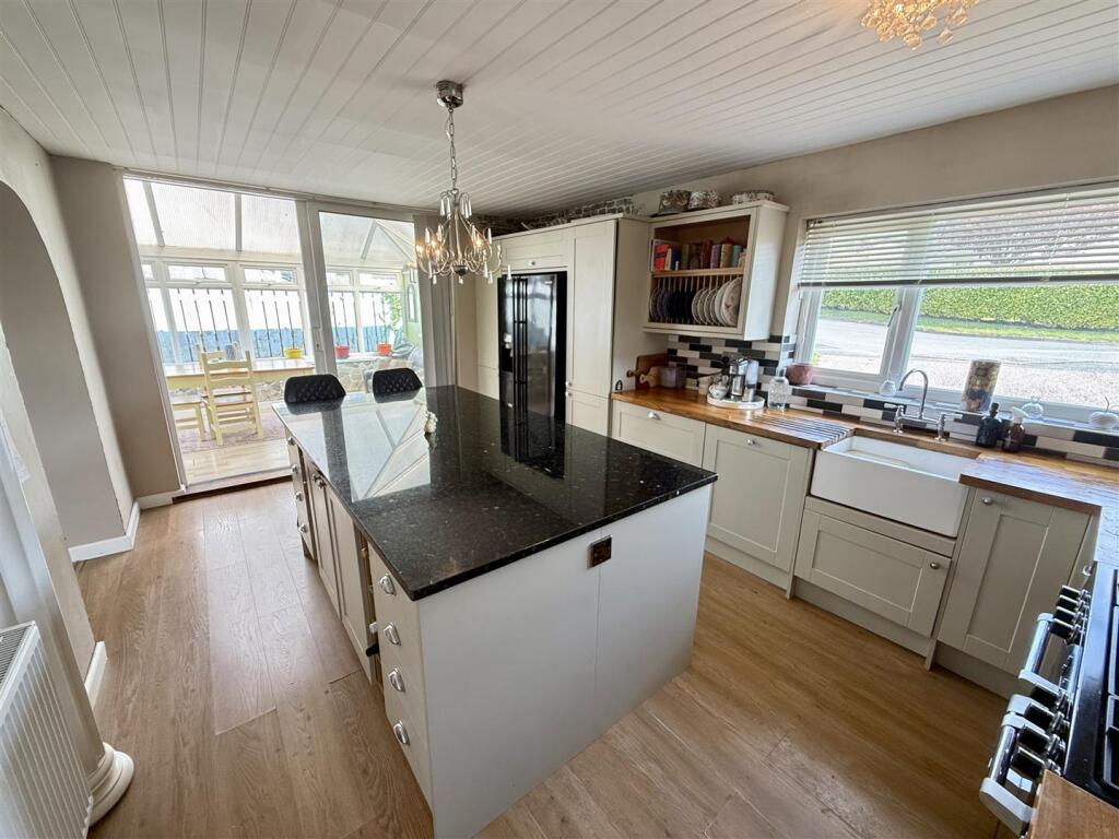 Kitchen - Breakfast room