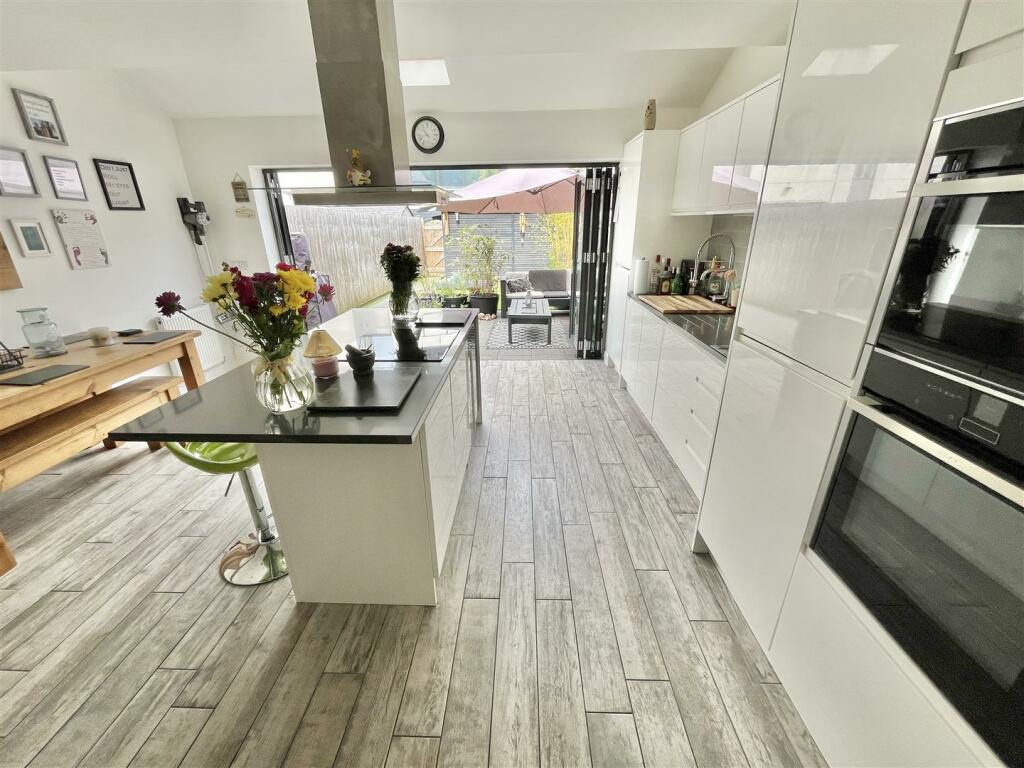 Open Plan Living Dining Kitchen