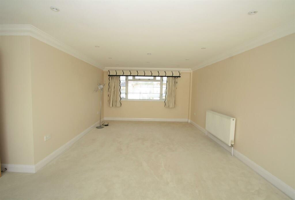 Dining Room.jpg