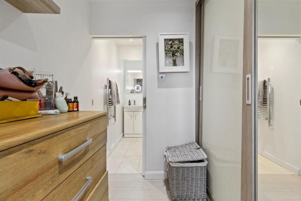 Greenoaks 30-006.JPG