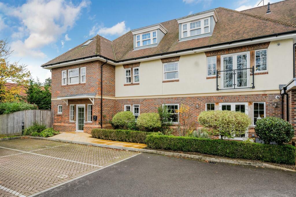 DORKING ROAD, 82 (4).jpg