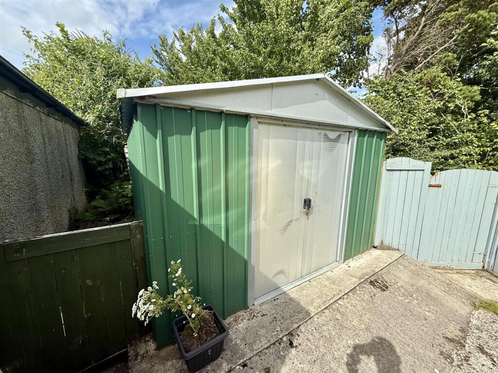 Shed