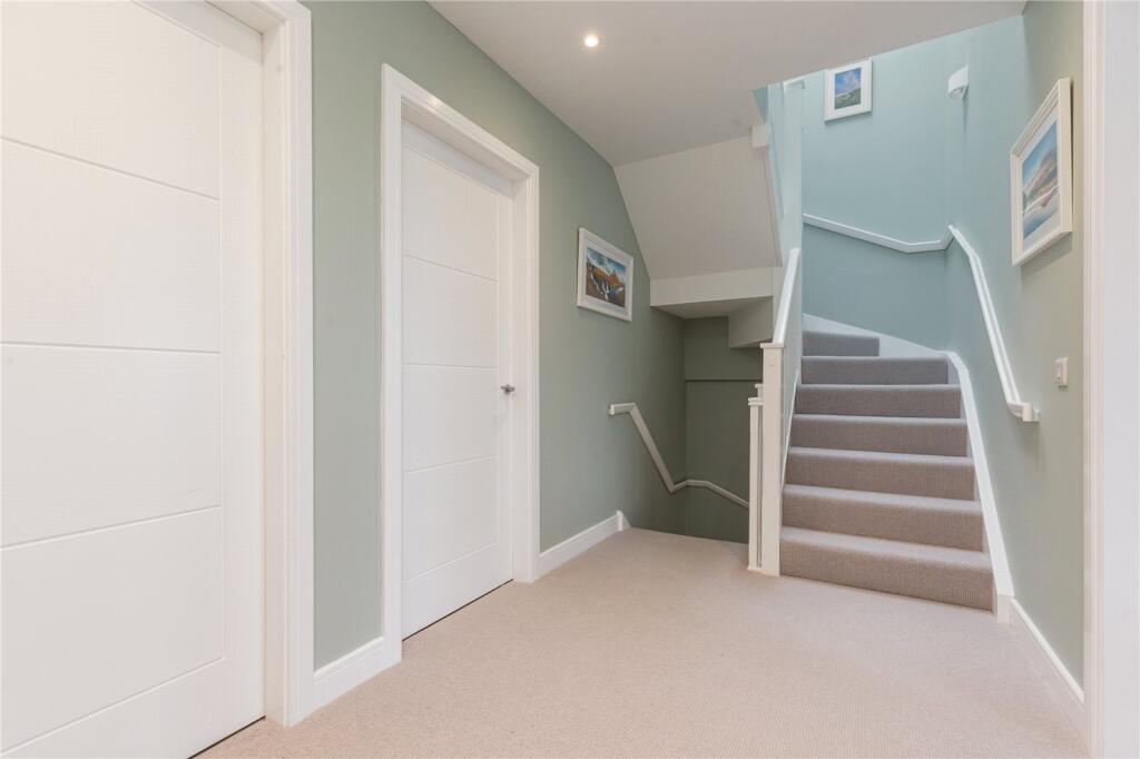 Craigmount Avenue 20