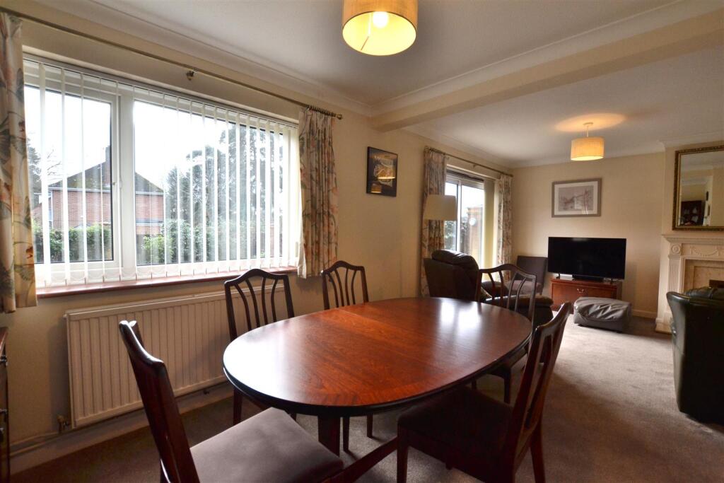 Dining Room 2.JPG