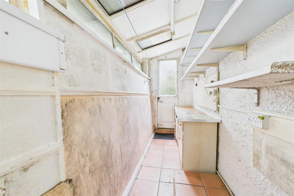 Cliff Lodge, 13 Old Teignmouth Road, Dawlish EX7 0