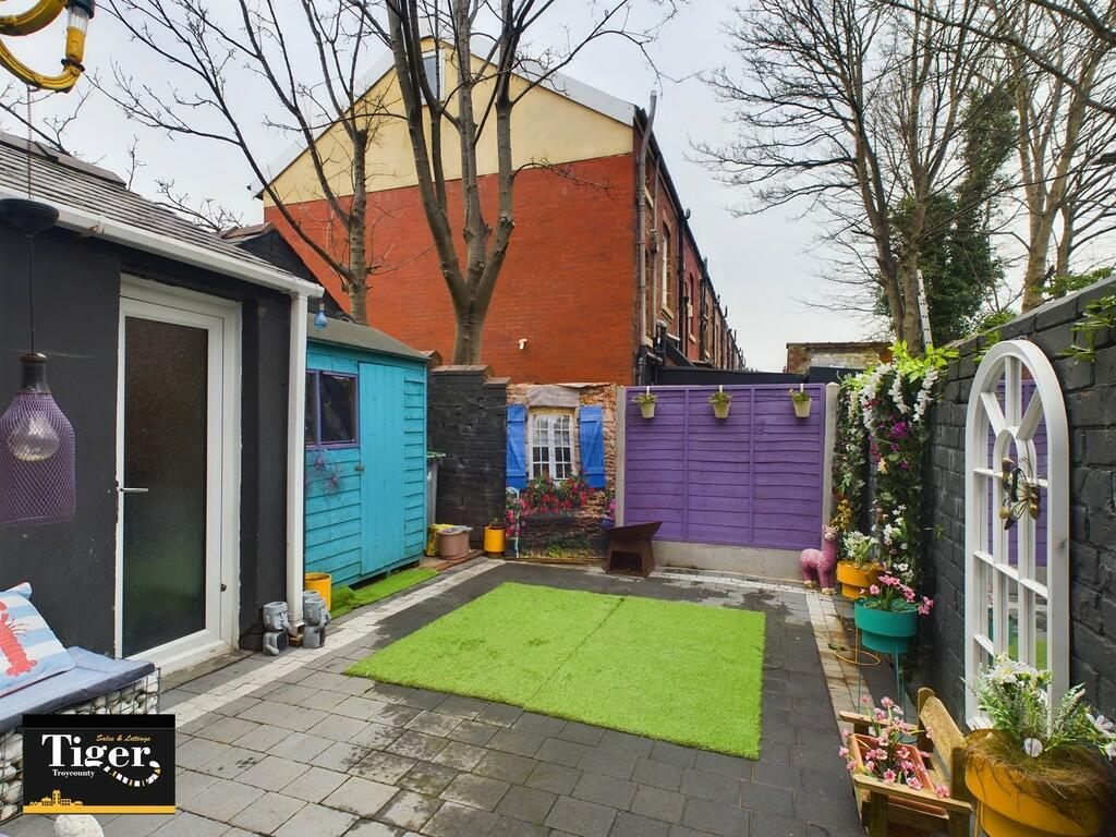 CAM02176G0-PR0176...