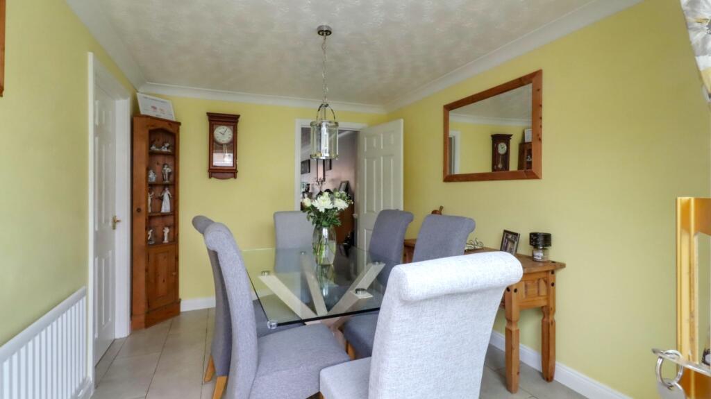 10. Dining Room 1