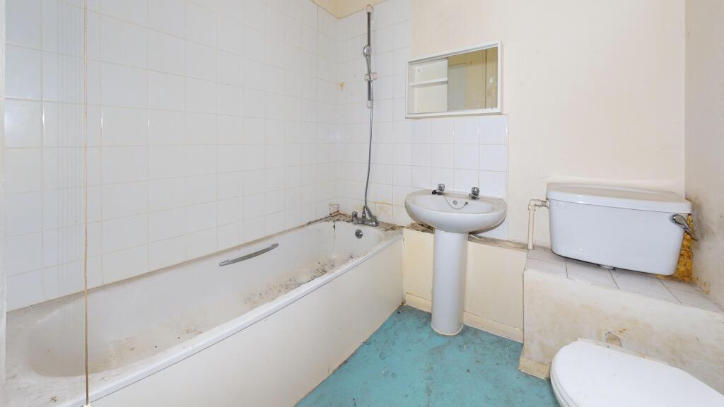 Flat B, 33 Bouverie Road, Stoke Newington, London, N16 0AH