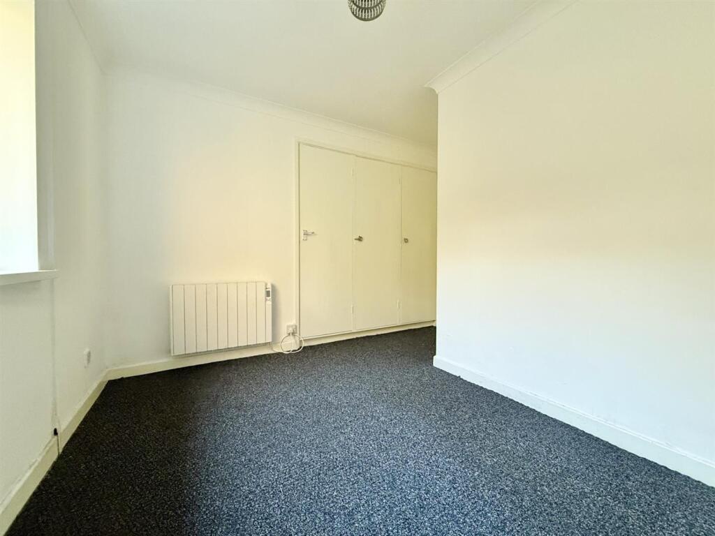 Bedroom1.jpg