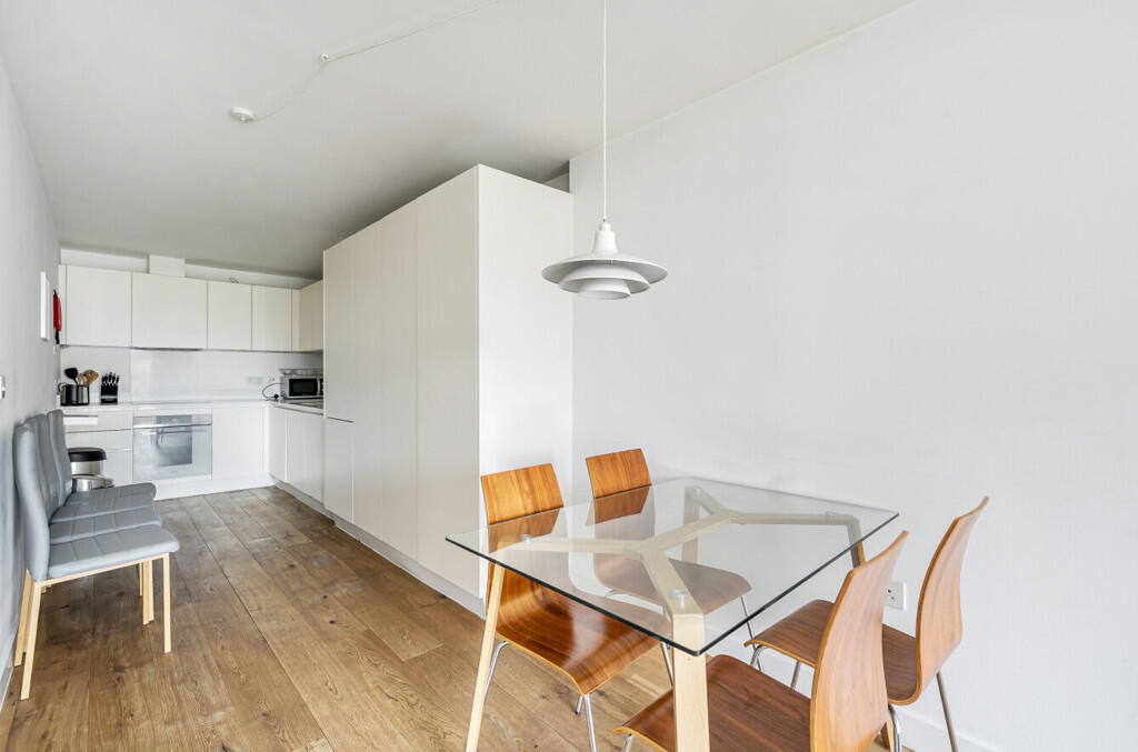 1333763-6-689494a...