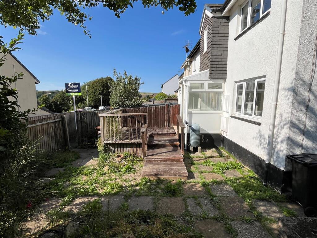Front Garden.jpg