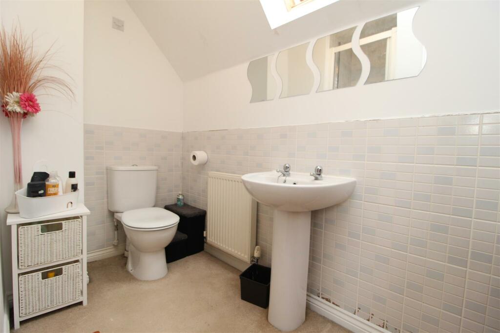 EN SUITE