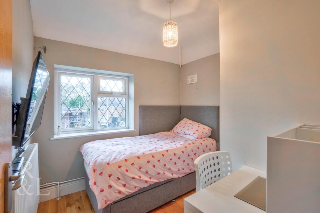 40 Peterdale (18).jpg