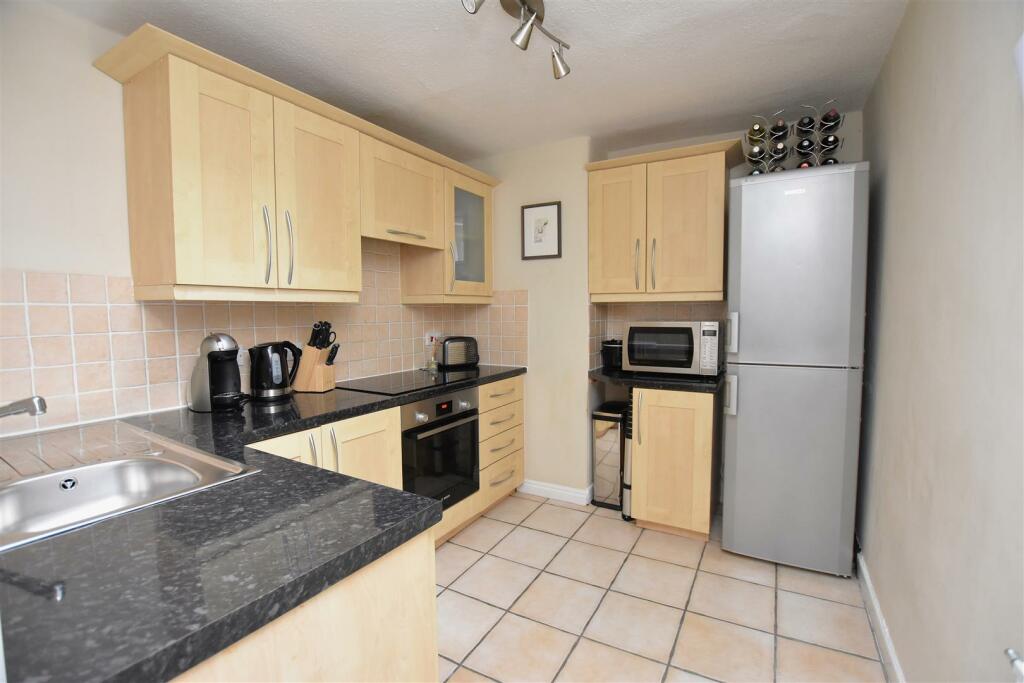 Kitchen.JPG