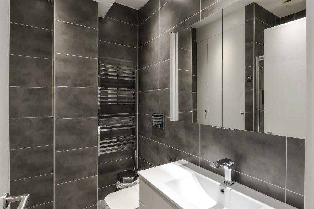 shower_2.jpg