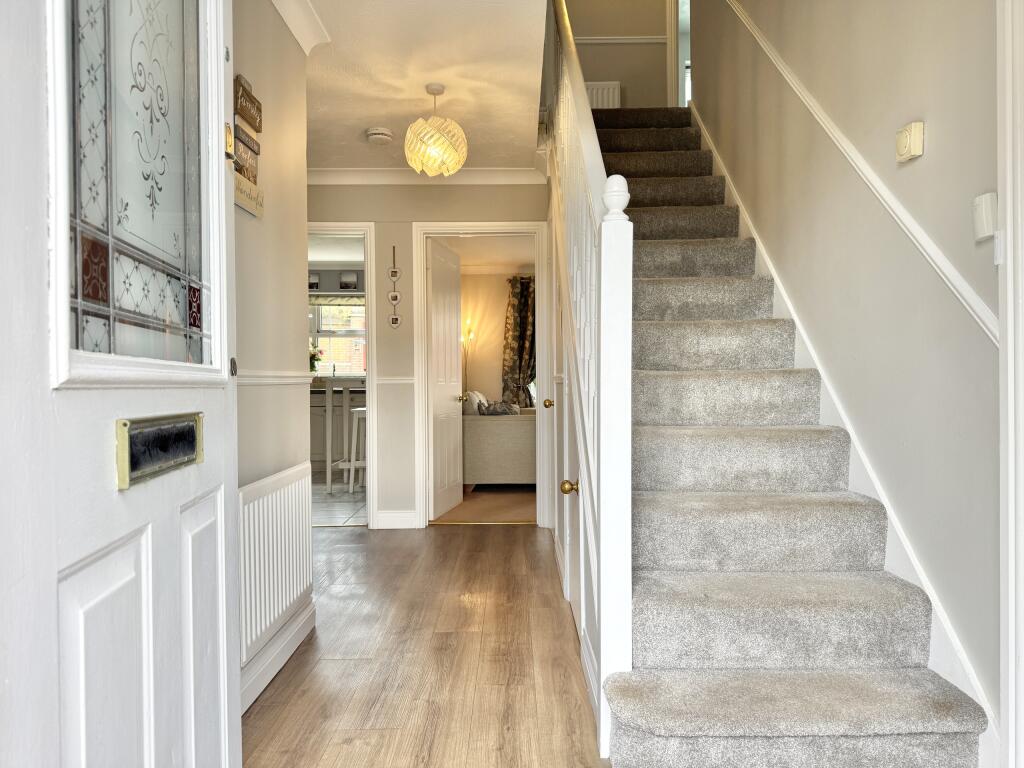 Entrance Hallway/Stairwell