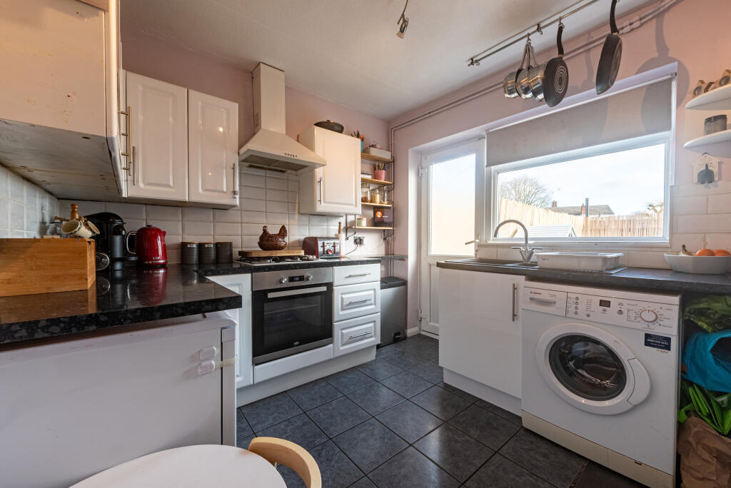 6AngleseyAvenue-5