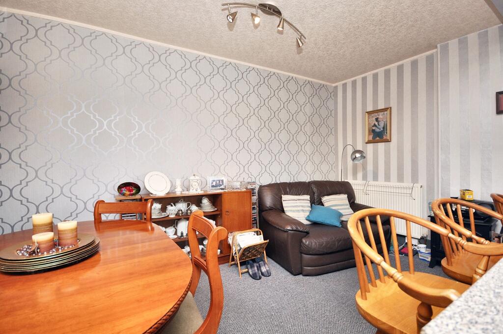 Kitchen/ Dining Area