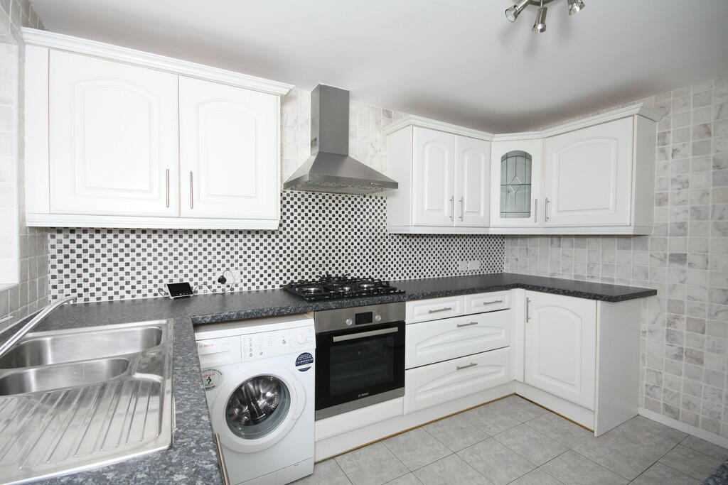 KITCHEN (2)