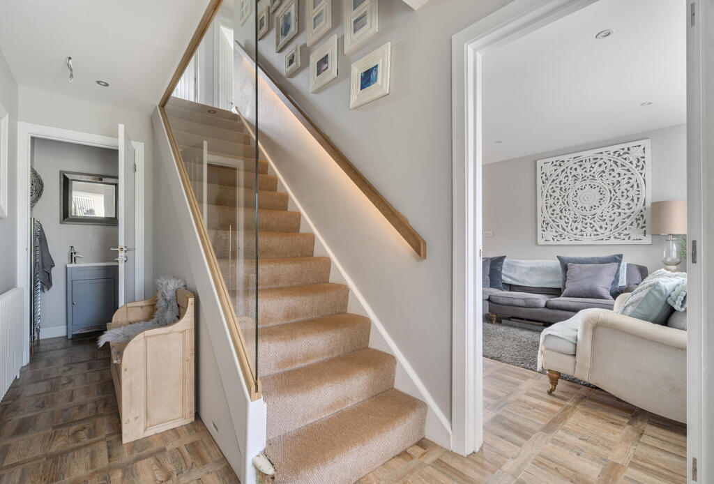 1309063-8-684c2c5...