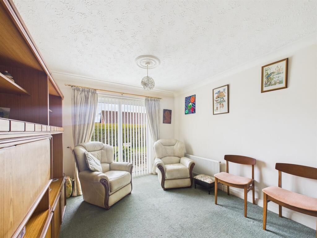 Sitting Room/Bedroom 3
