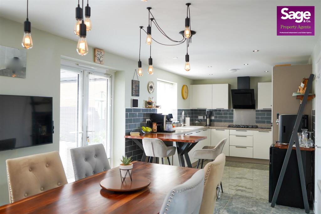 83 Cwrt Celyn -06 (1).jpeg