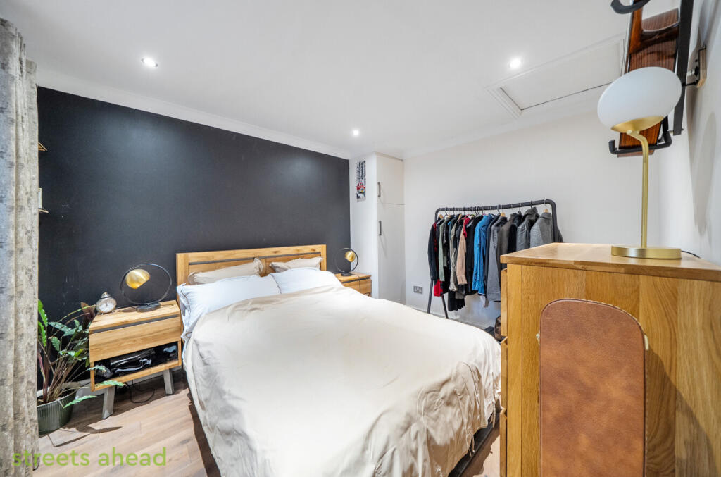 b2b7f8da-ed57-462...