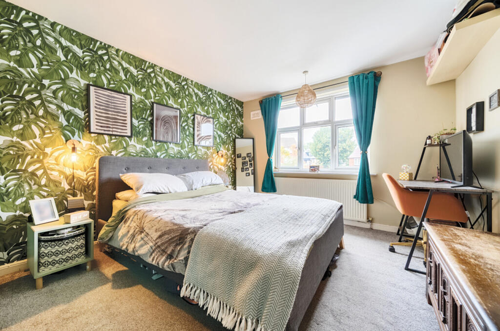 1343252-3-68a6ddb...