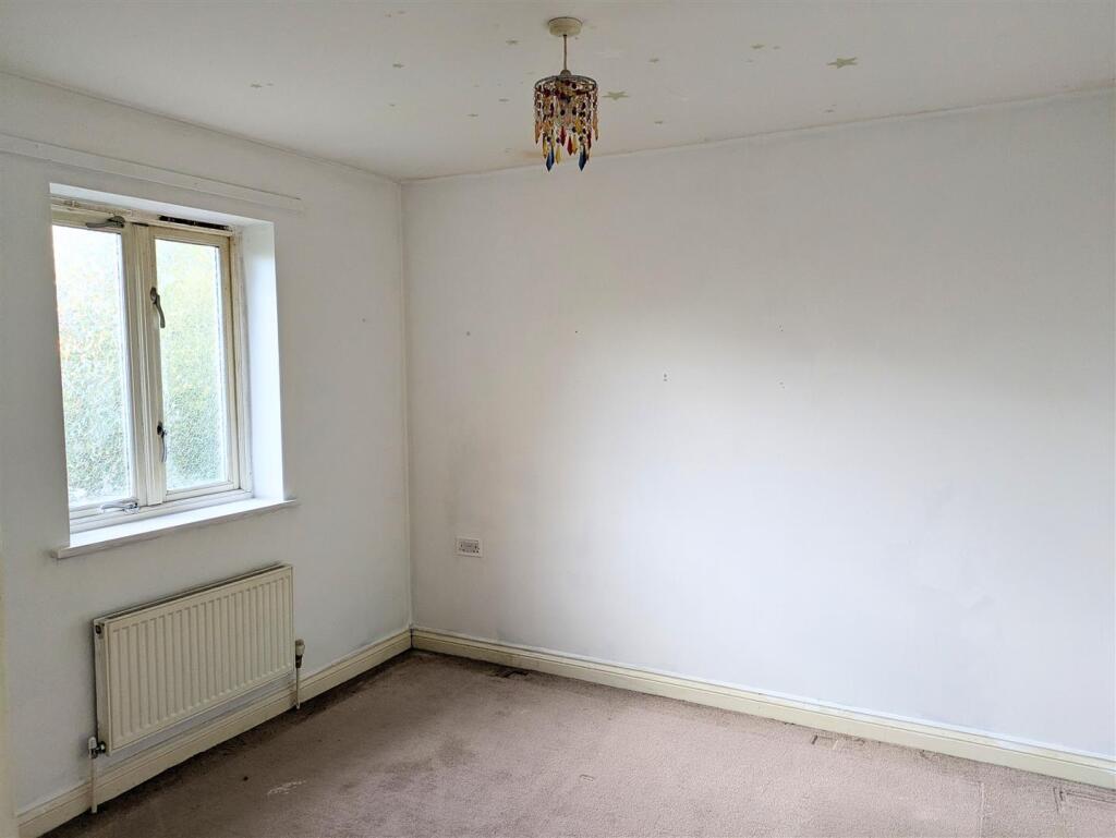 Bedroom2_1.jpg