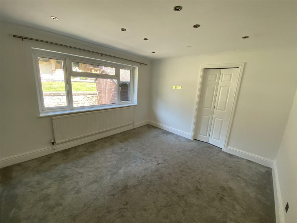 Master bedroom rear: