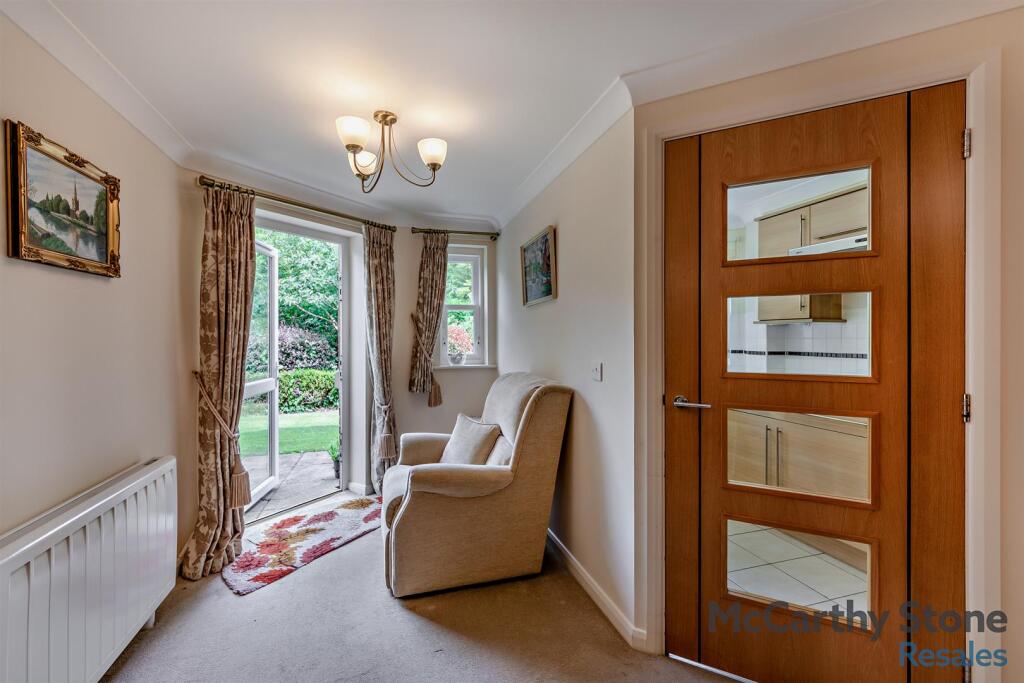 8656560-interior02-800.jpg