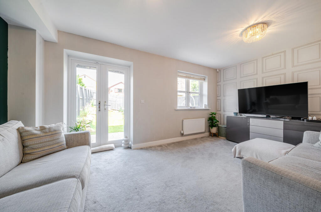 1319681-4-686bb89...