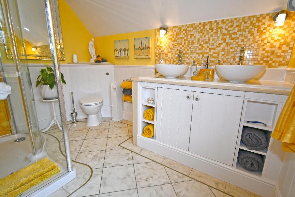 En Suite Shower Room