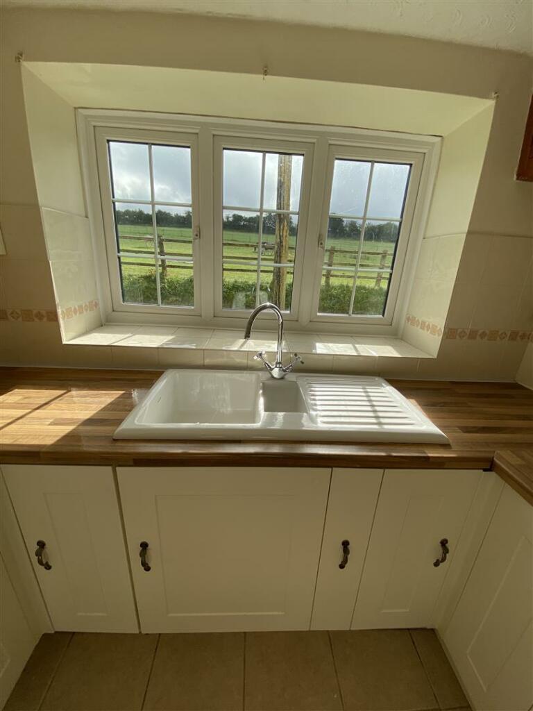 2 Wisdom Lane Kitchen 6.jpg