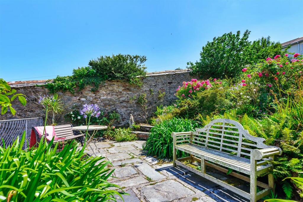 garden 2.jpg