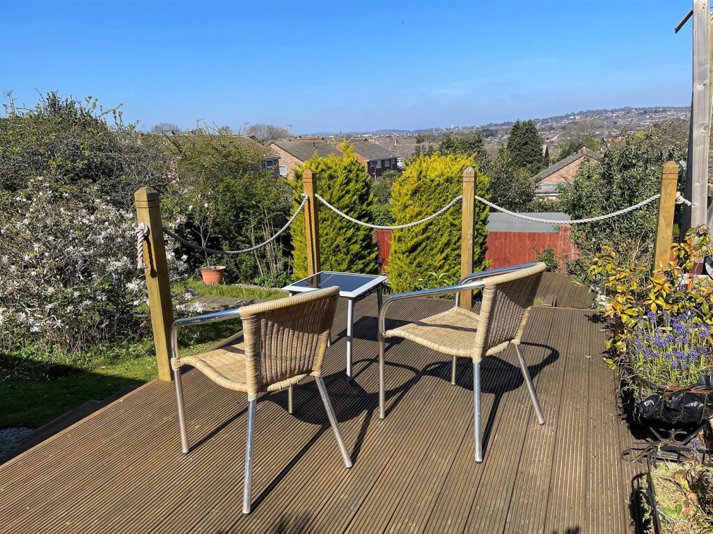 Suntrap Decking &amp; Views