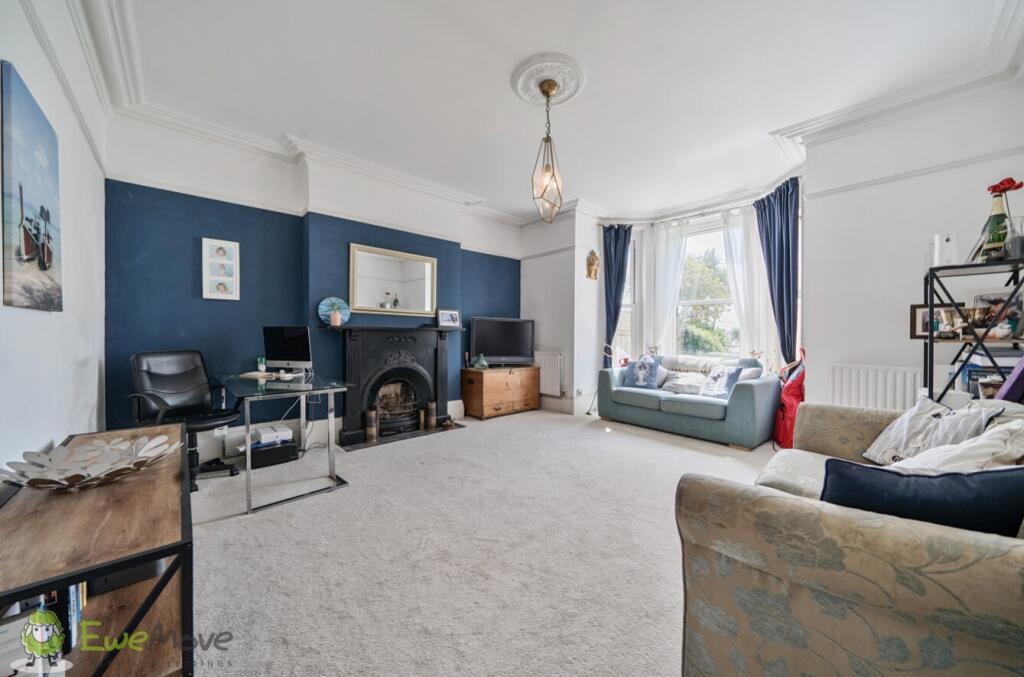 4baa7839-7bc0-4b8b-8067-ffd64bd35189