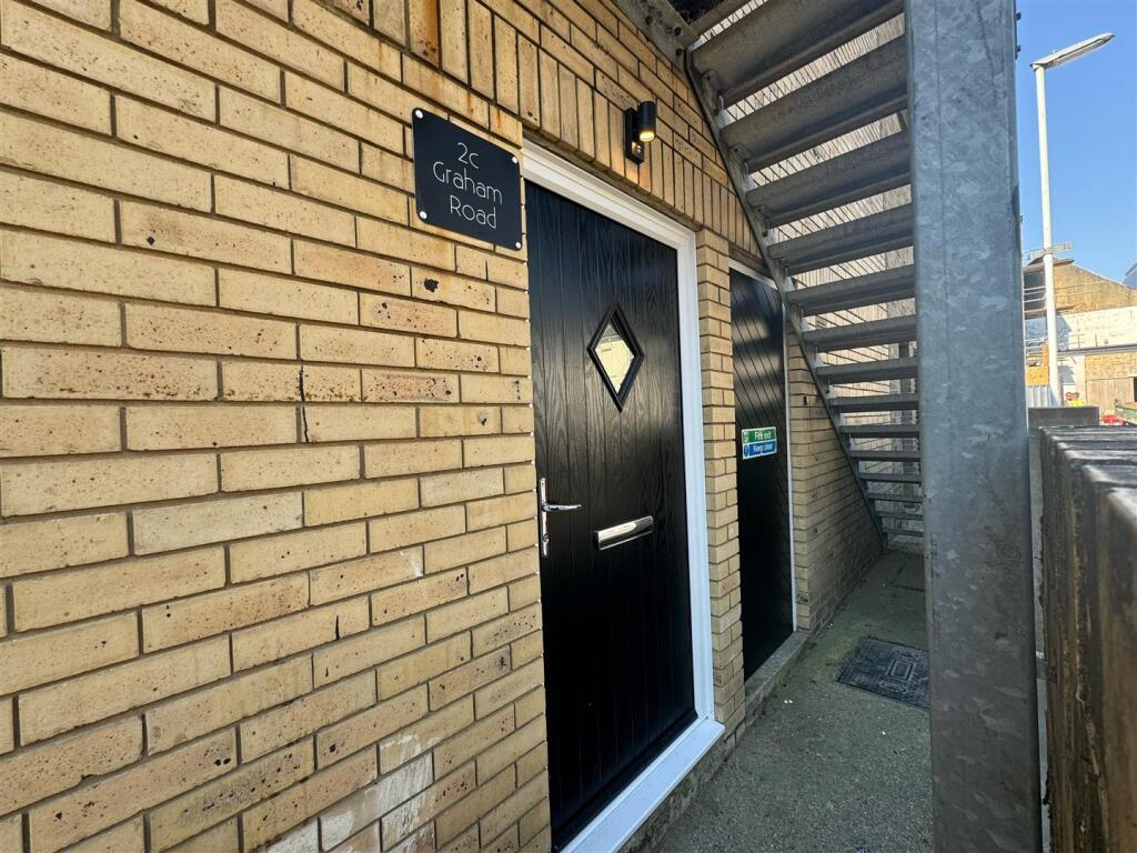 2c Door entrance.jpg