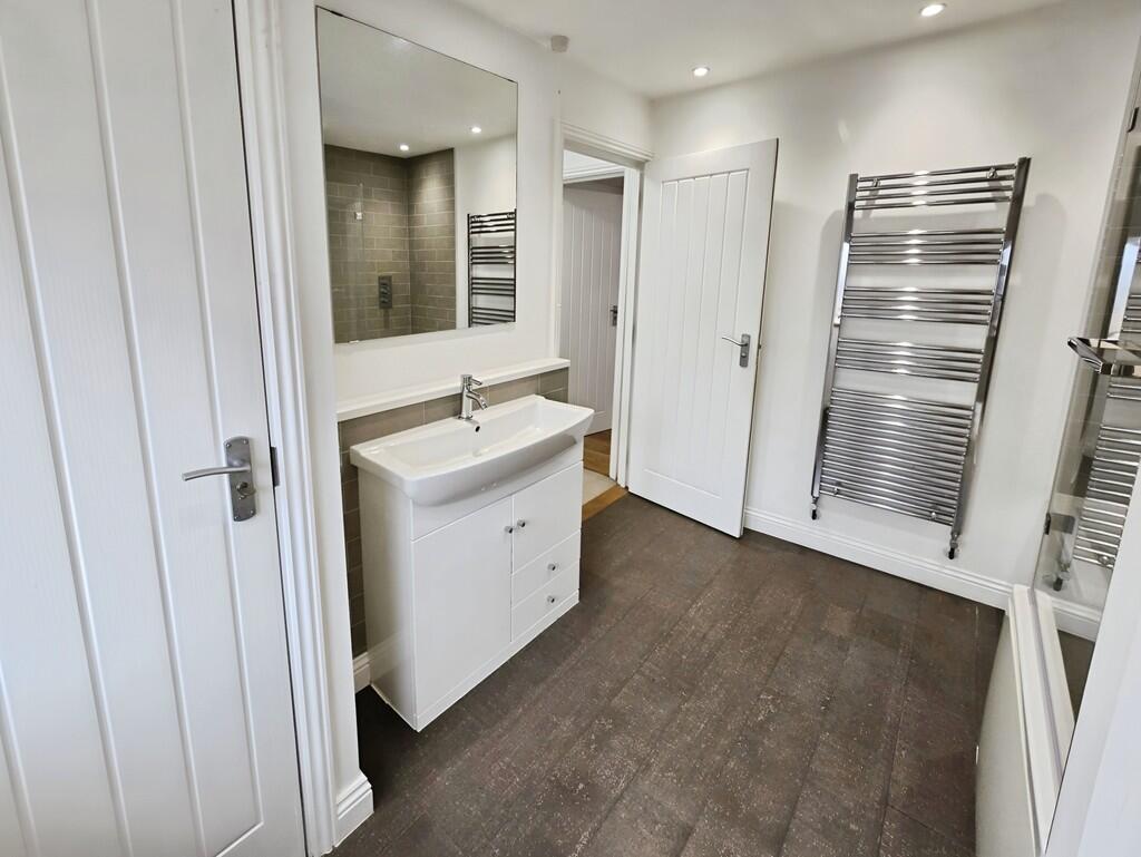 37a8eaa0-Bathroom