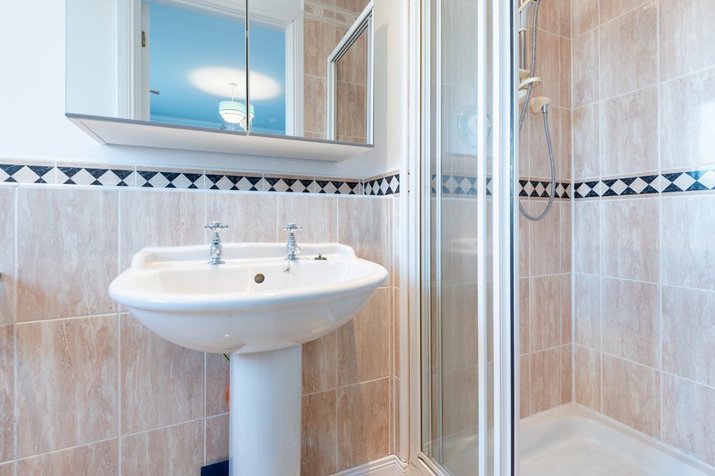 ENSUITE SHOWER ROOM
