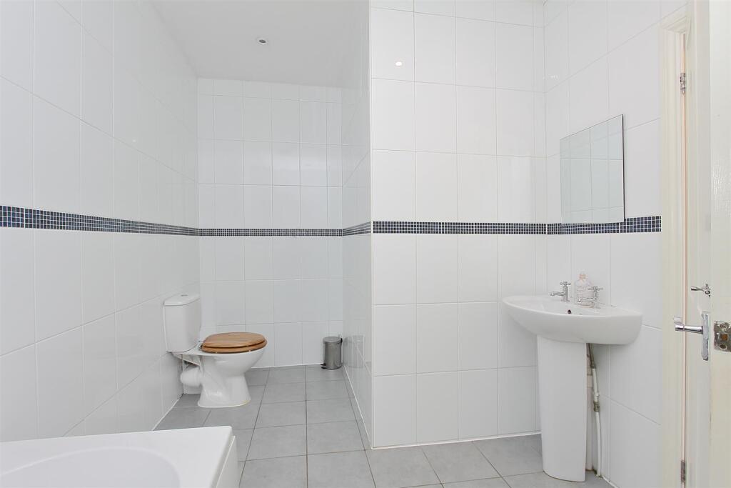 62a Queens Road (4).jpg