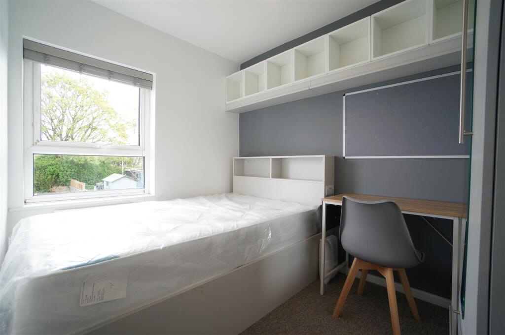 Bedroom 4.JPG