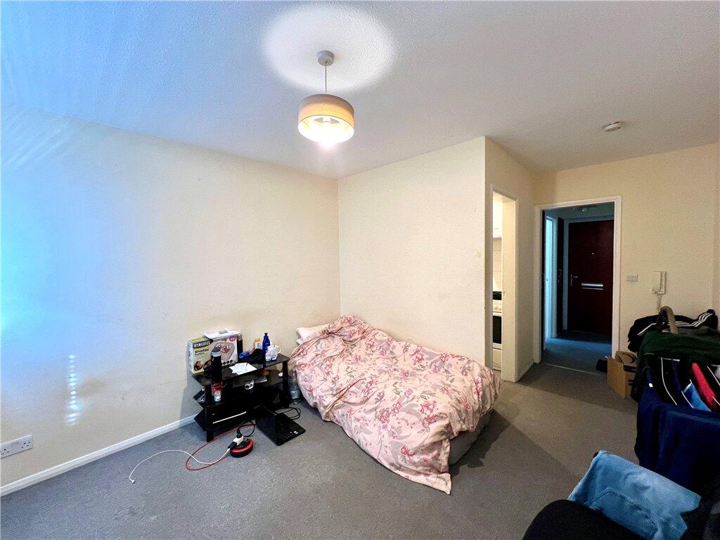 Studio Room