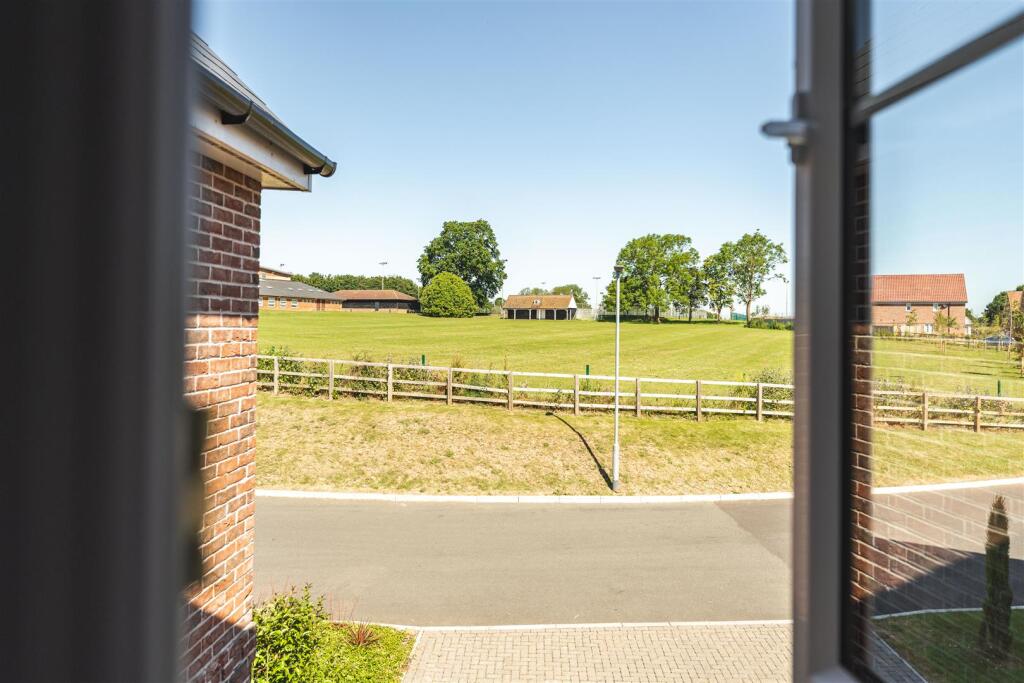 Joyce Frankland Close-9.jpg