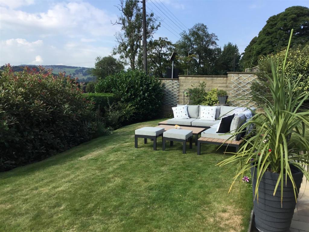 garden pic 3.jpg