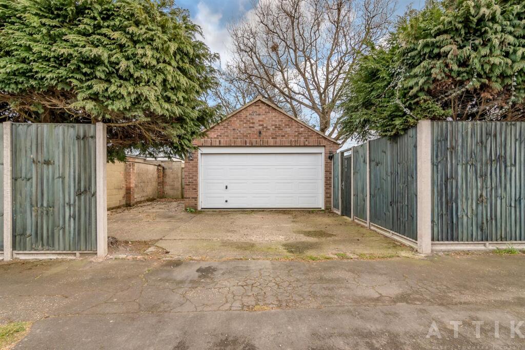 80 Reepham Road, Norwich, NR6 5LT (7).jpg