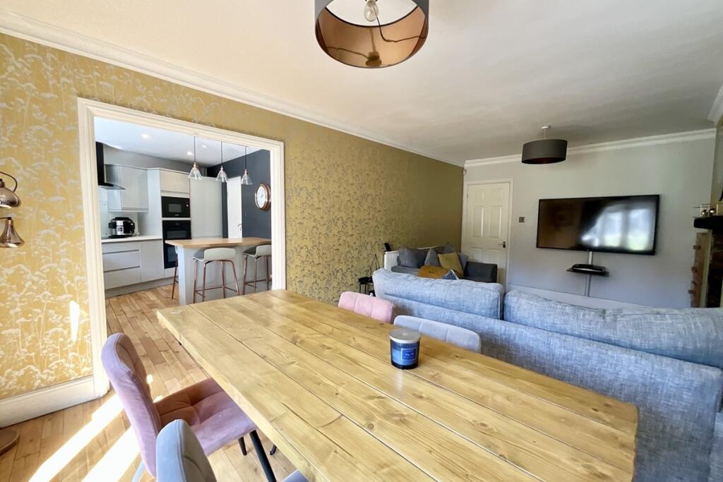 living/dining space