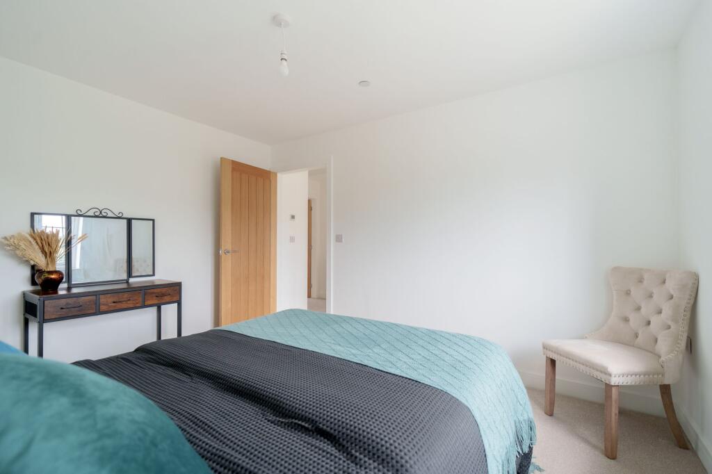 Bedroom 1 (Top Left)