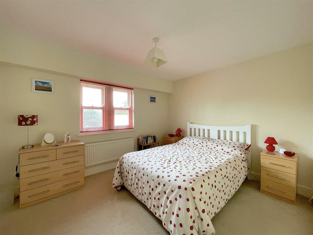 Bedroom One (1).jpeg
